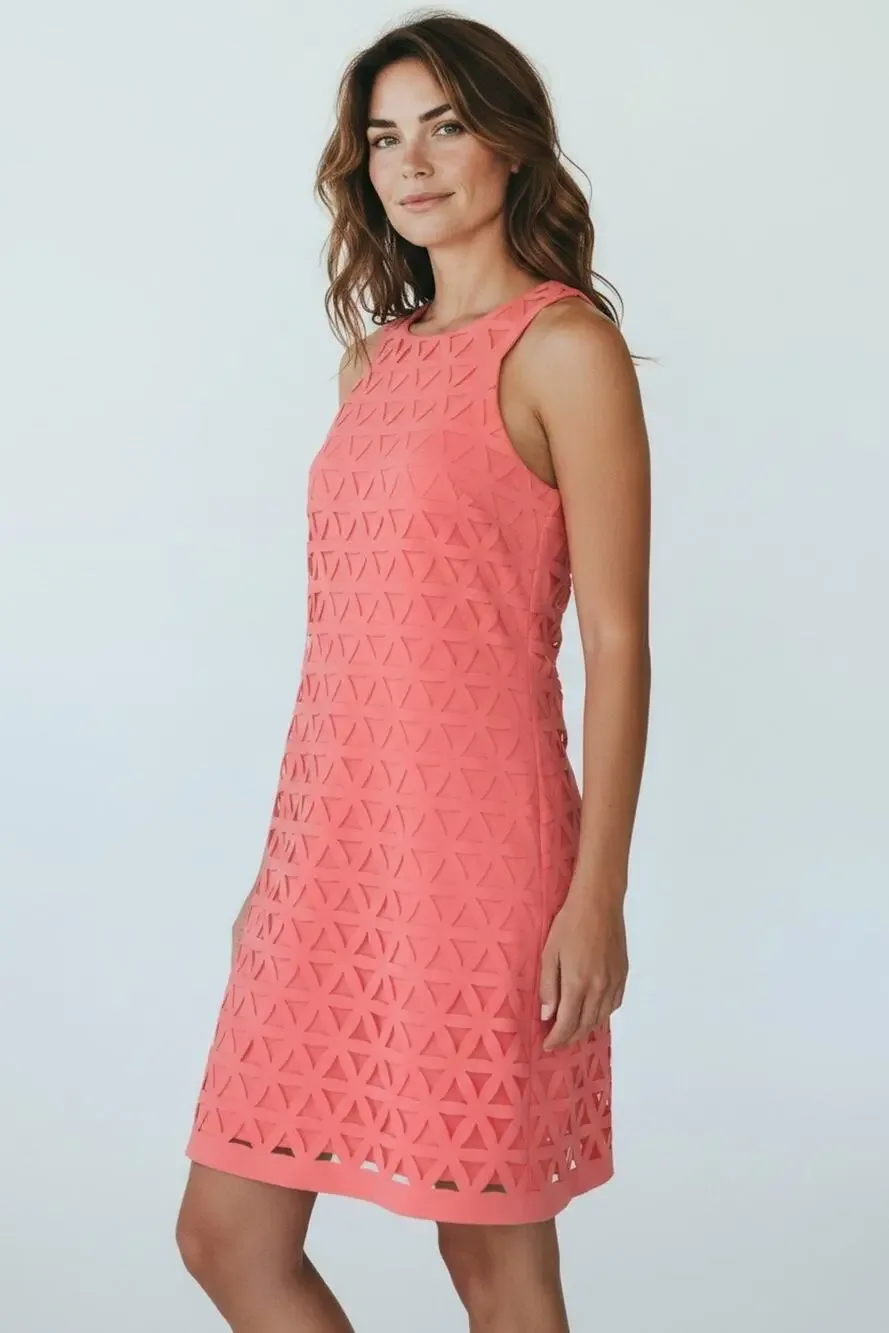A8 NWOT LILLY PULITZER Coral Pink Laser Cut Scuba Geometric Shift Dress Size L